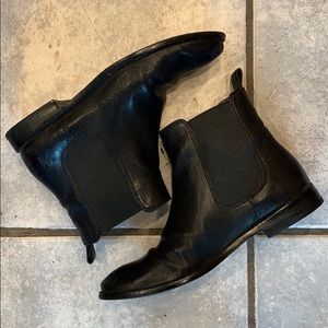 Frye Chelsea boots- black 7.5
